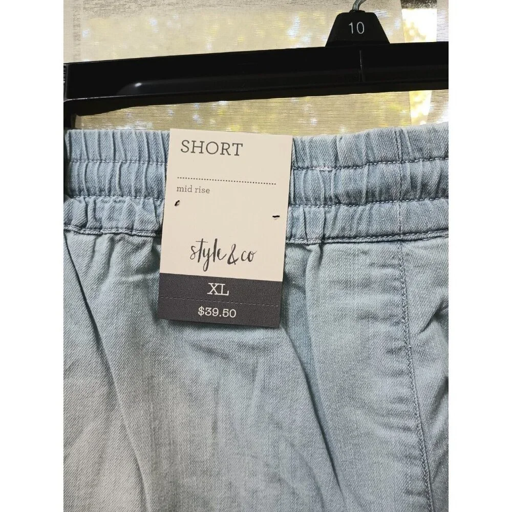 Style & Co Women's mid rise. Core shorts. Light chamber. Size XL - Picture 4 of 4